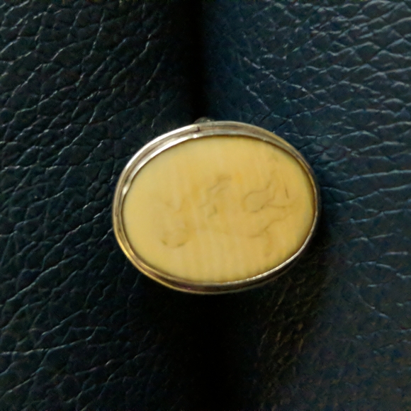 Jewelry - Antique ivory scrimshaw sterling silver ring with dog
